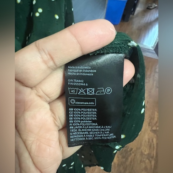 H&M sheer blouse - Picture 5 of 5